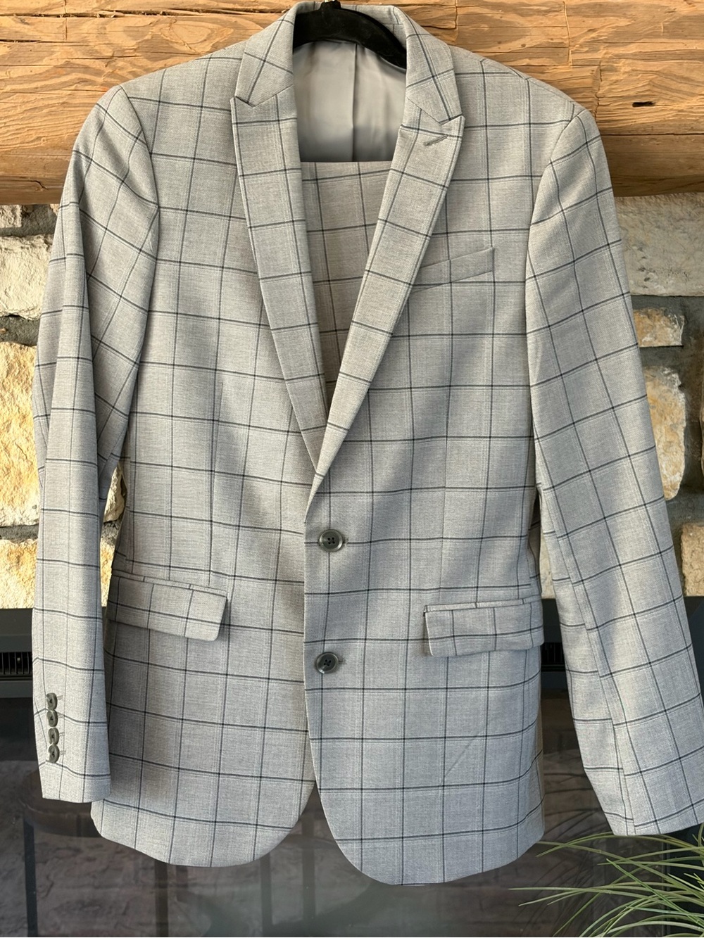 jf j.ferrar Light Gray Windowpane suit with Navy Grid